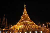 shwedagon pagoda night